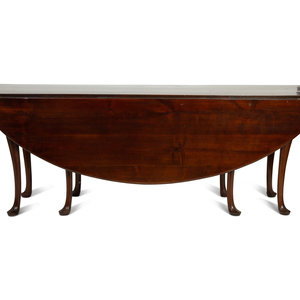 Appraisal: A Queen Anne Style Mahogany Gate-Leg Drop Leaf Dining Table