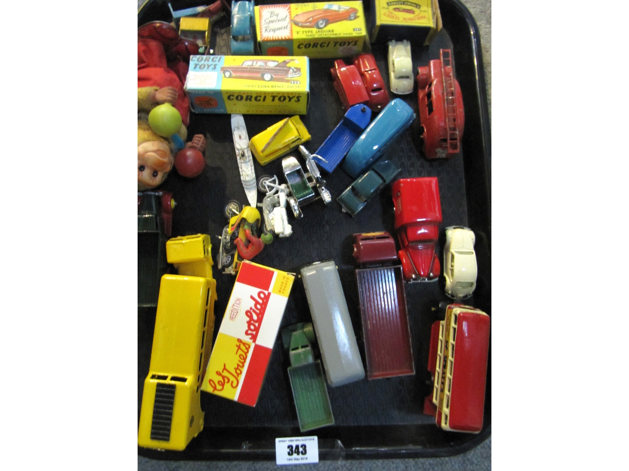 Appraisal: A collection of miscellaneous model cars including Corgi Mercedes-Benz Corgi