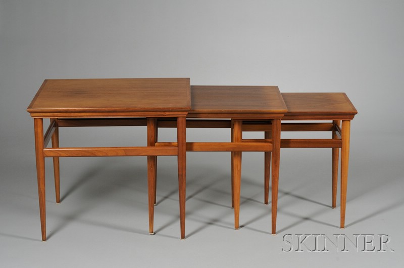 Appraisal: Set of Three Nesting Walnut Tables branded Heritage ht wd