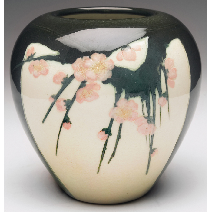 Appraisal: Fine Rookwood vase bulbous shape covered in an Iris glaze