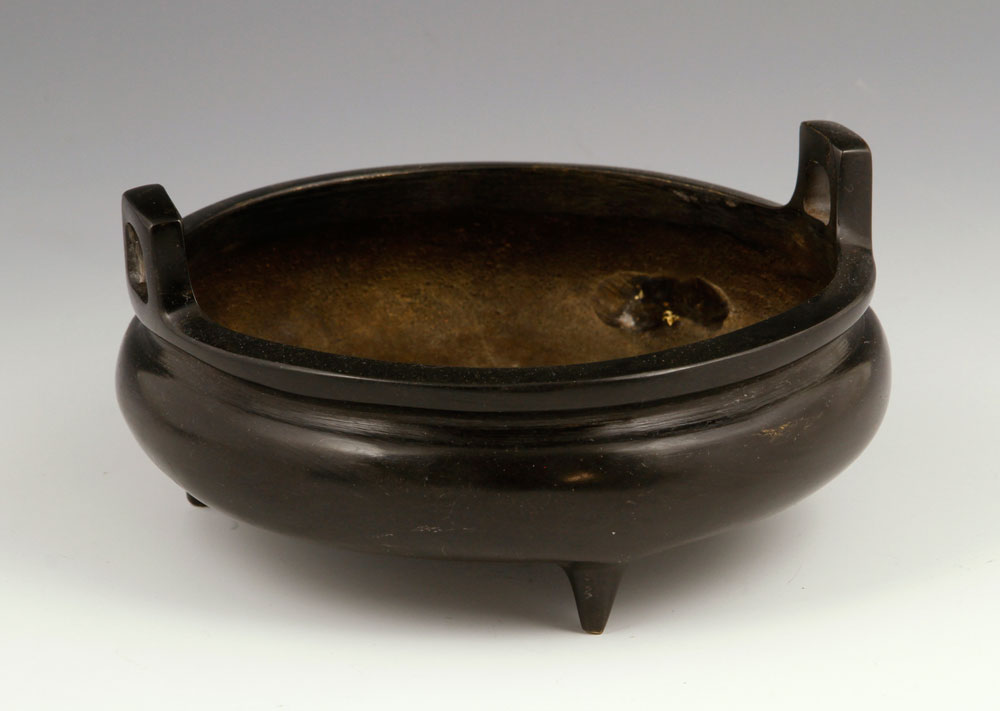 Appraisal: - Chinese Censer Bronze Chinese censer bronze with Ming Xuande