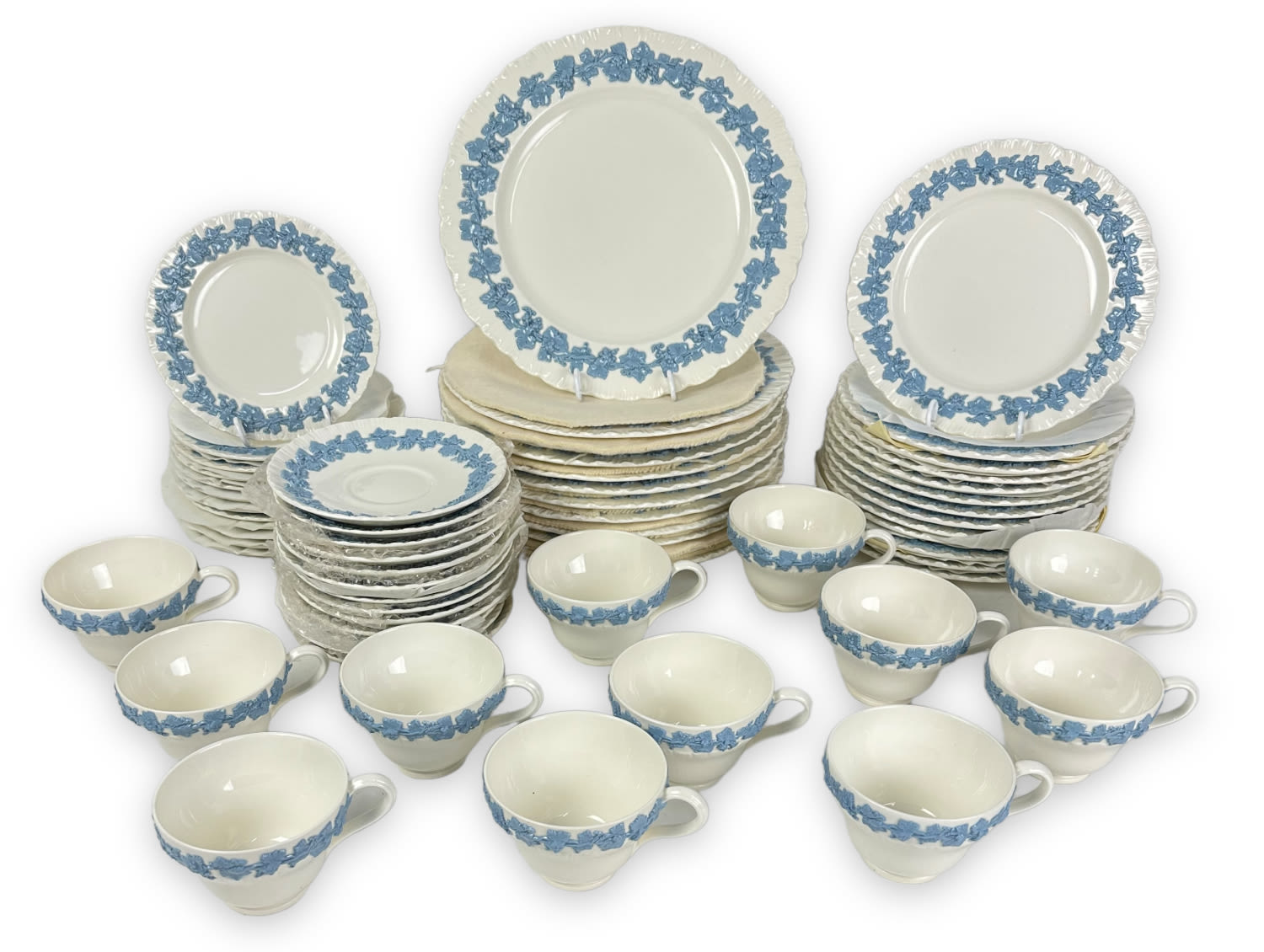 Appraisal: pc Wedgwood Etruria Barlaston Queen's WareDinnerware Setting For Embossed Lavender