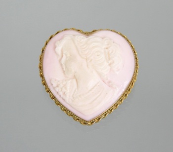 Appraisal: An Interesting Heart Shape Carved Cameo in k Gold Frame