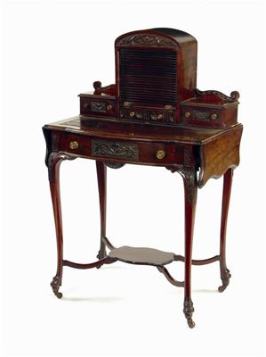 Appraisal: A late Victorian mahogany lady's writing desk the superstructure with