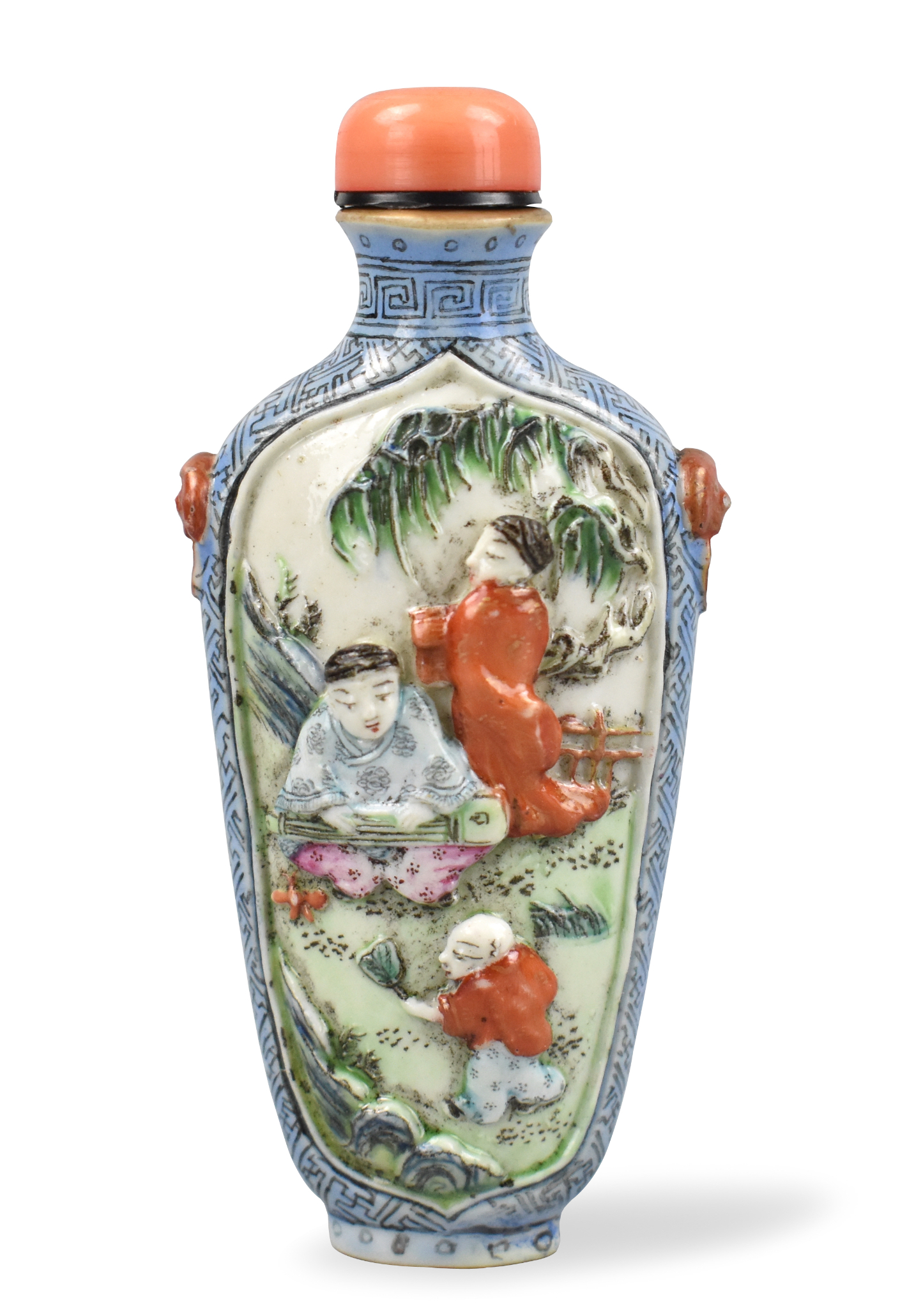 Appraisal: A Chinese th C two sided famille rose porcelain snuff