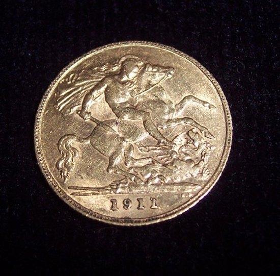 Appraisal: A George V half sovereign