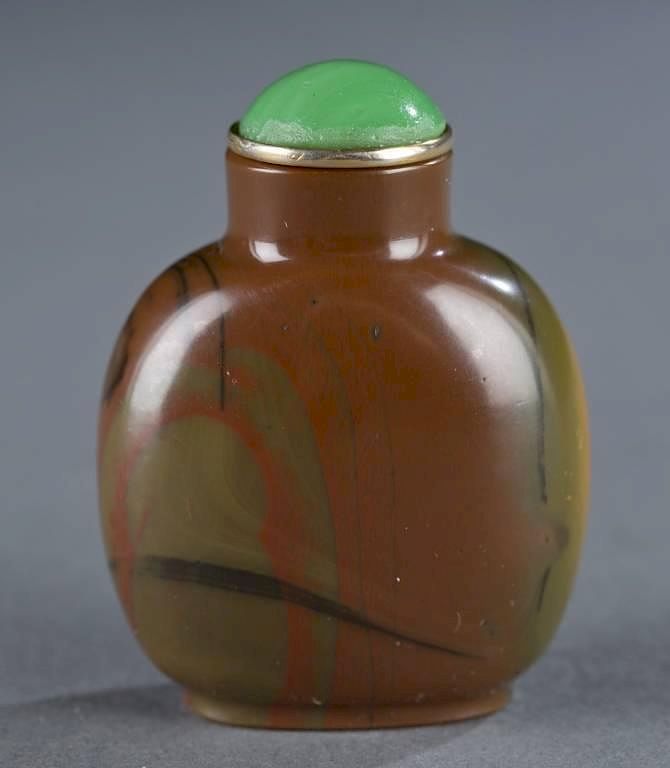 Appraisal: Jasper Chinese snuff bottle A jasper Chinese snuff bottle c