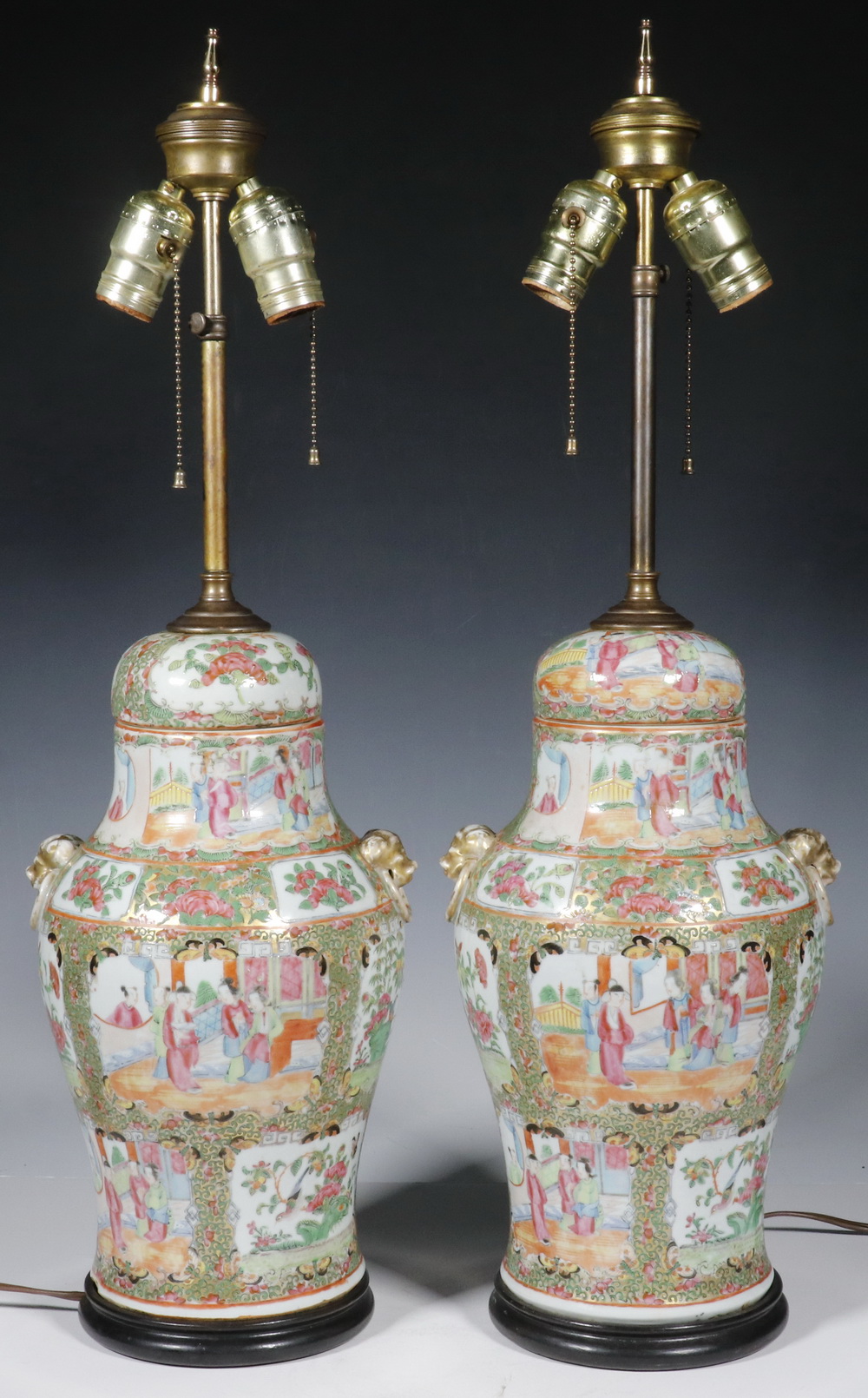 Appraisal: PR ROSE MEDALLION TABLE LAMPS Pair of Table Lamps with