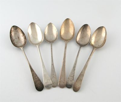 Appraisal: A mixed lot of six silver old English pattern tablespoons