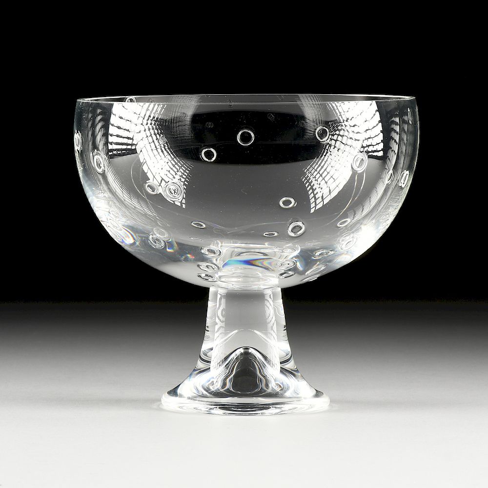 Appraisal: A STEUBEN FLOATING BUBBLES GLASS BOWL SIGNED DESIGNER JOEL SMITH