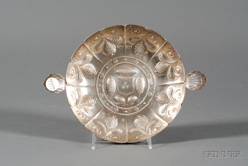 Appraisal: George V Silver Quaich-style Bowl London Crichton Brothers makers the