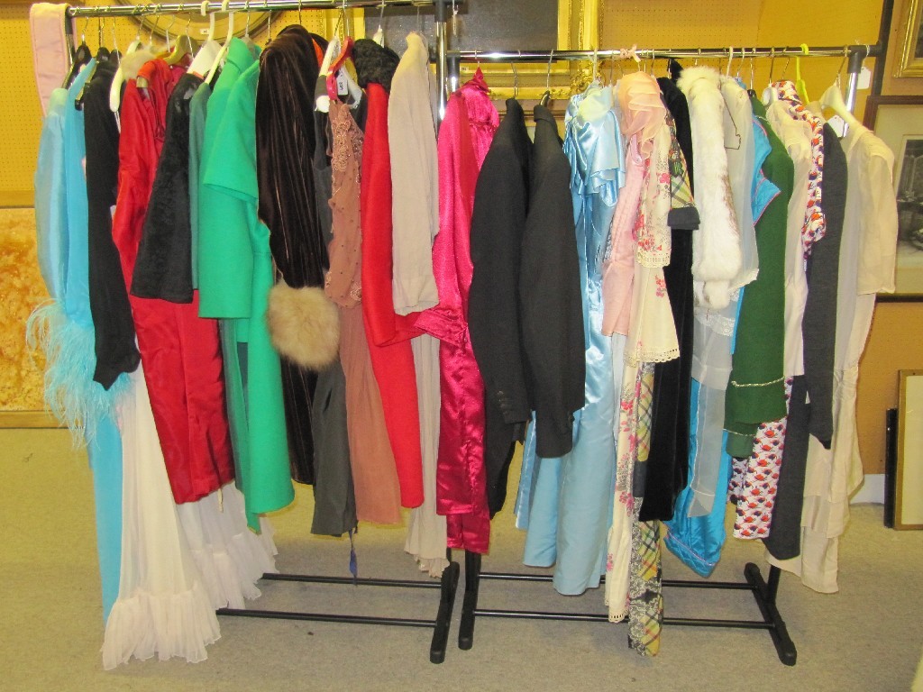 Appraisal: Collection of vintage clothing to include ladies dresses coats blouses