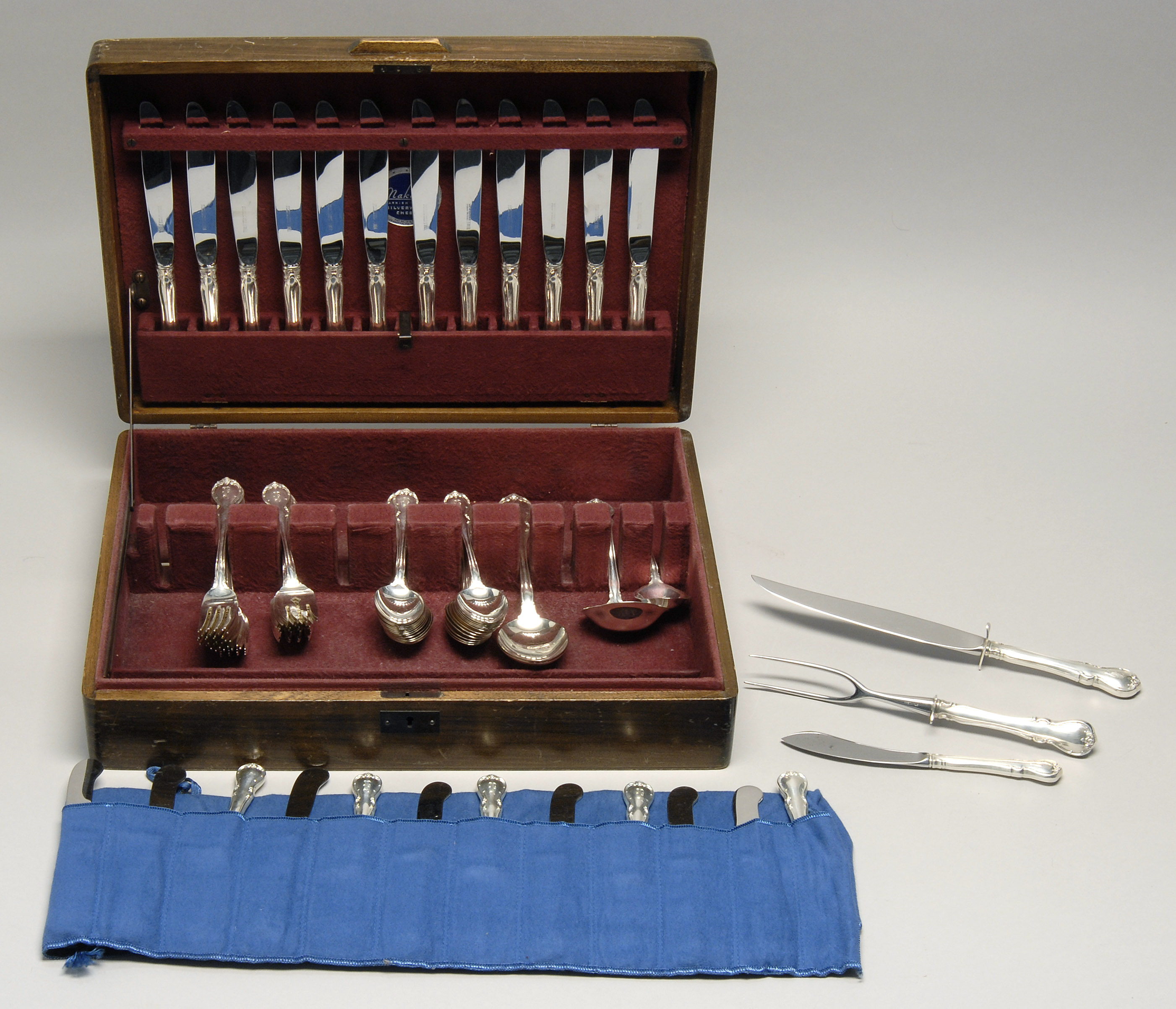 Appraisal: TOWLE SILVERSMITHS CASED STERLING SILVER FLATWARE SET In the French