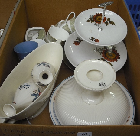 Appraisal: Collection of Pottery to include Royal Doulton Sonnet teaset Wedgwood