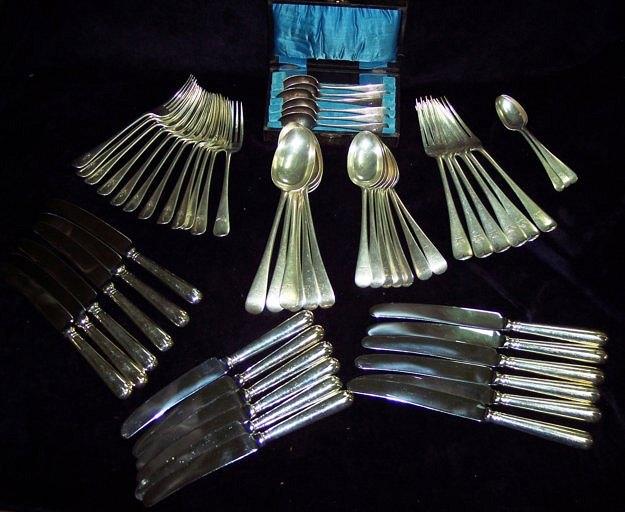 Appraisal: A quantity of old English pattern flatware crested comprising twelve