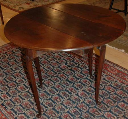 Appraisal: Queen Anne Mahogany Drop-Leaf Table Estimate -