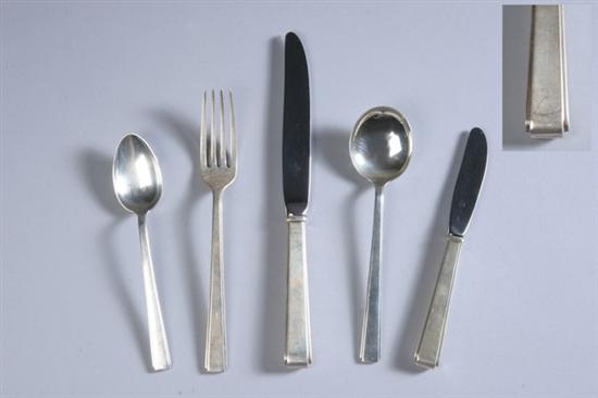 Appraisal: -PIECE LUNT STERLING SILVER FLATWARE SERVICE Modern Classic pattern Including