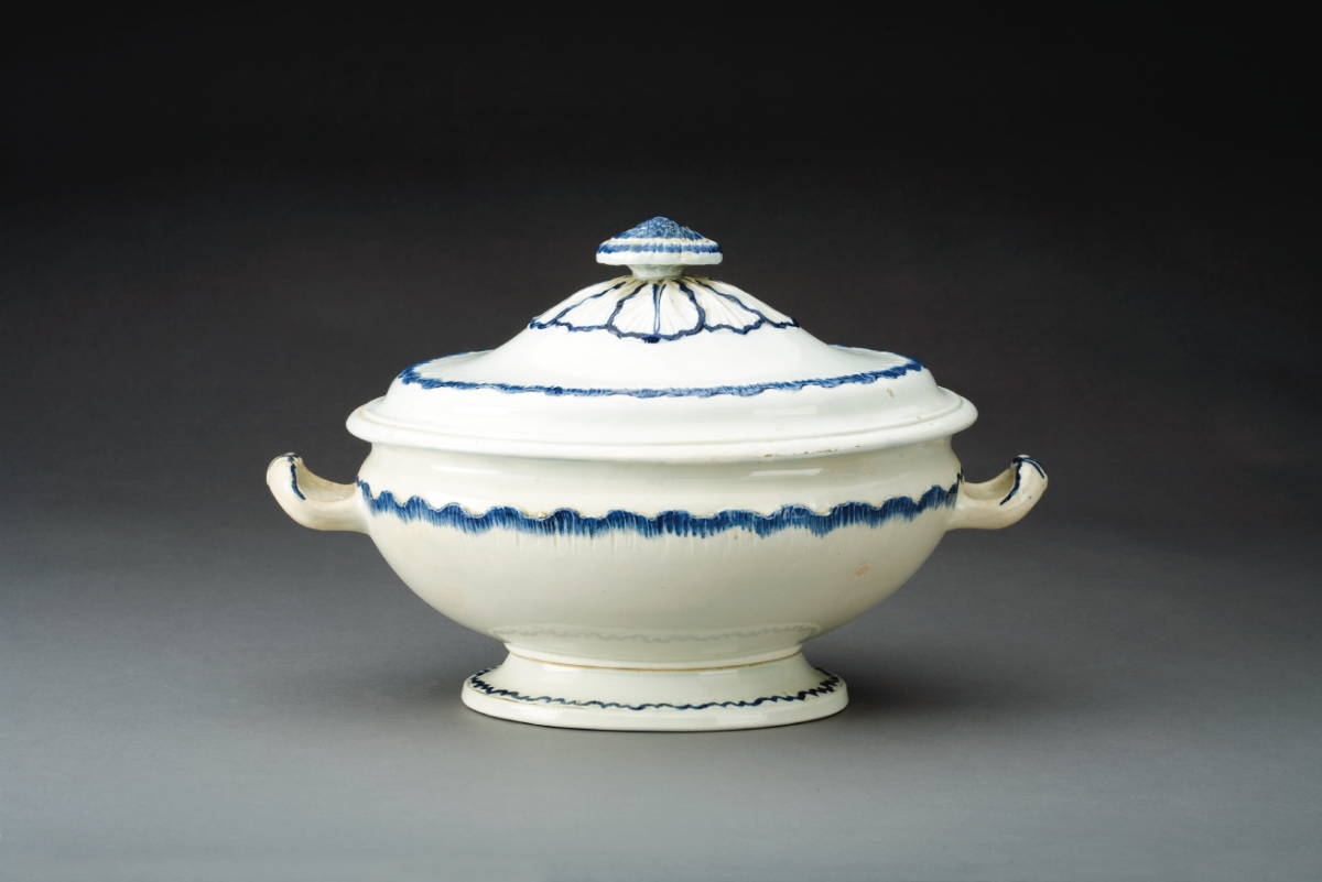 Appraisal: ENGLISH PEARLWARE OVAL SOUP TUREEN AND COVER NINETEENTH CENTURY Molded