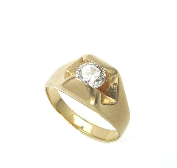 Appraisal: A diamond and k gold ring estimated weight of approximately