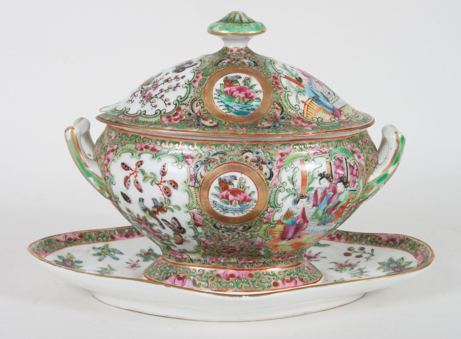 Appraisal: French porcelain sauce tureen decorated in China third quarter- th