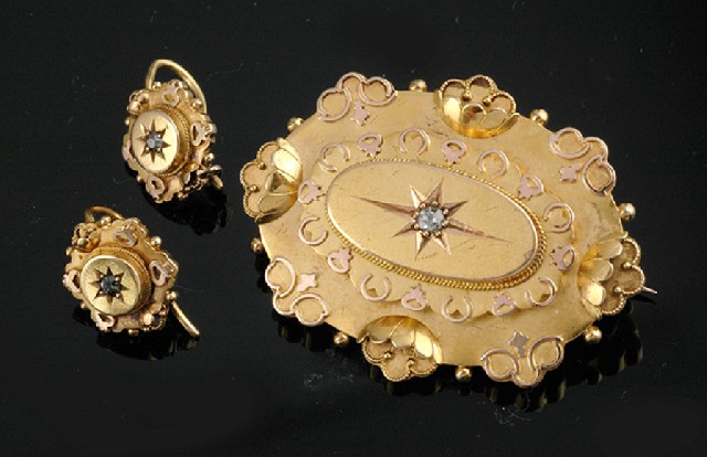 Appraisal: A VICTORIAN GOLD AND DIAMOND DEMI PARURE Circa The ct