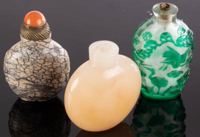 Appraisal: A Chinese agate snuff bottle cm high a stone snuff