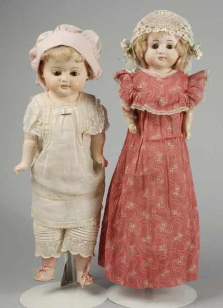 Appraisal: Lot of German Patent Washable Dolls Description Both have papier-m