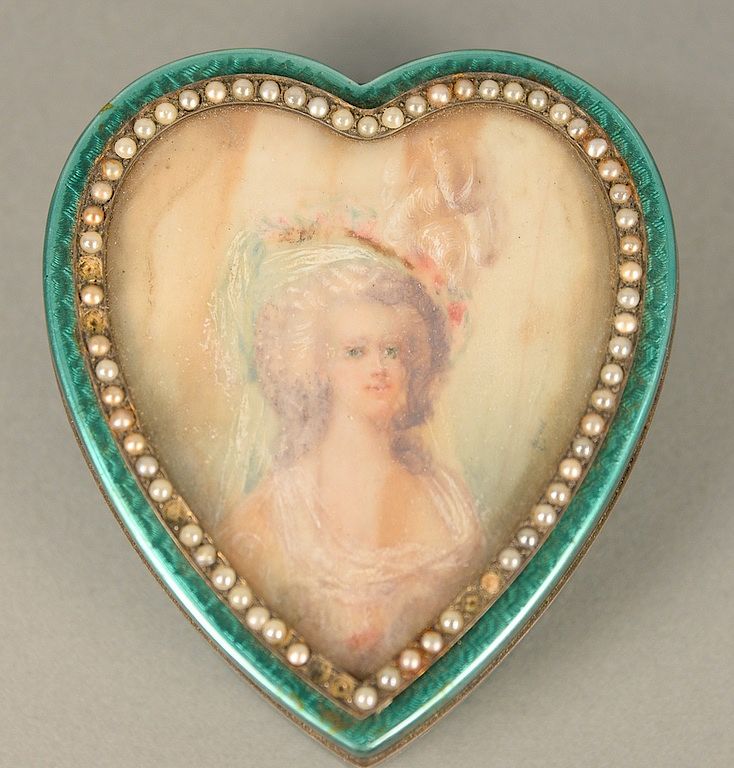 Appraisal: Silver heart shaped box enameled in green with heart shaped