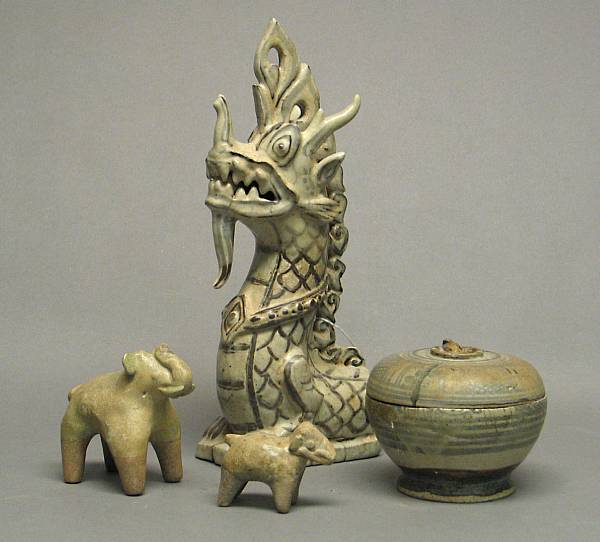 Appraisal: A group of Si Satchanalai wares Thailand th th Century