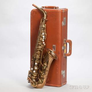 Appraisal: Alto Saxophone Selmer Mark VI Paris serial no the neck