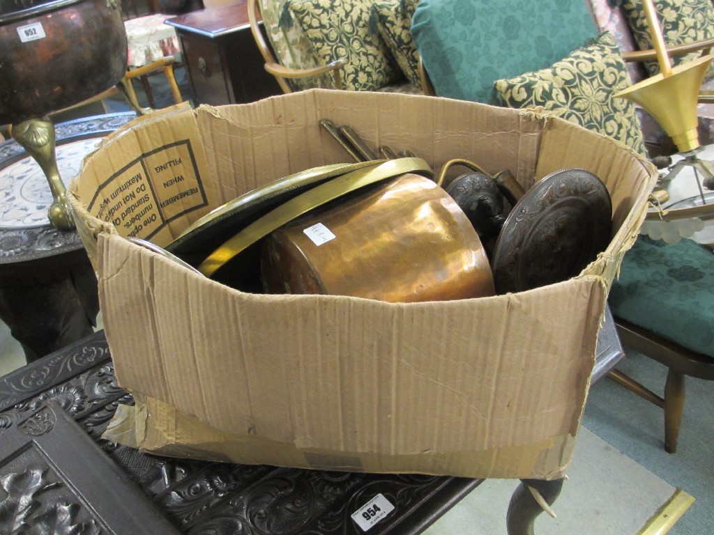 Appraisal: Box of assorted brass and copper wares