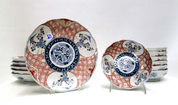 Appraisal: SET OF THIRTEEN JAPANESE IMARI PORCELAINS shallow bowls D together