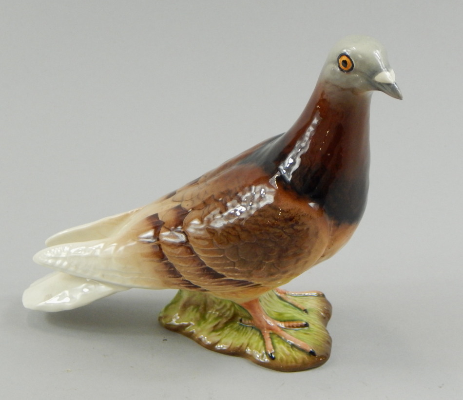 Appraisal: A Beswick ceramic model of a pigeon model number