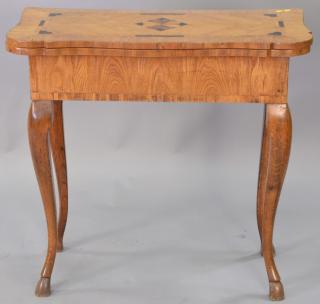 Appraisal: Oak inlaid games table with inlaid chess board inside th