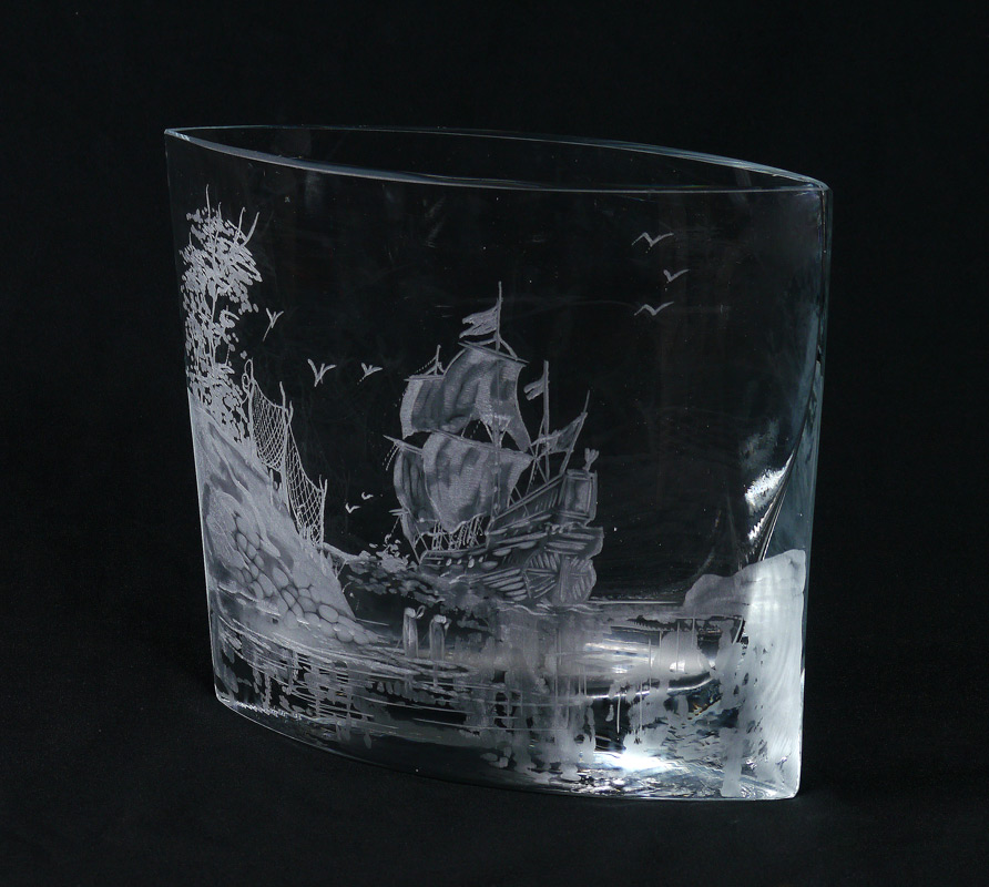 Appraisal: LARGE CLIPPER SHIP ETCHED GLASS VASE Large vase with etched