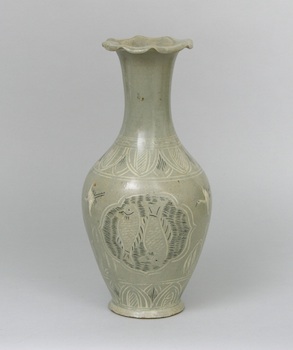 Appraisal: A Korean Crane Vase ca th Century Grey green glaze