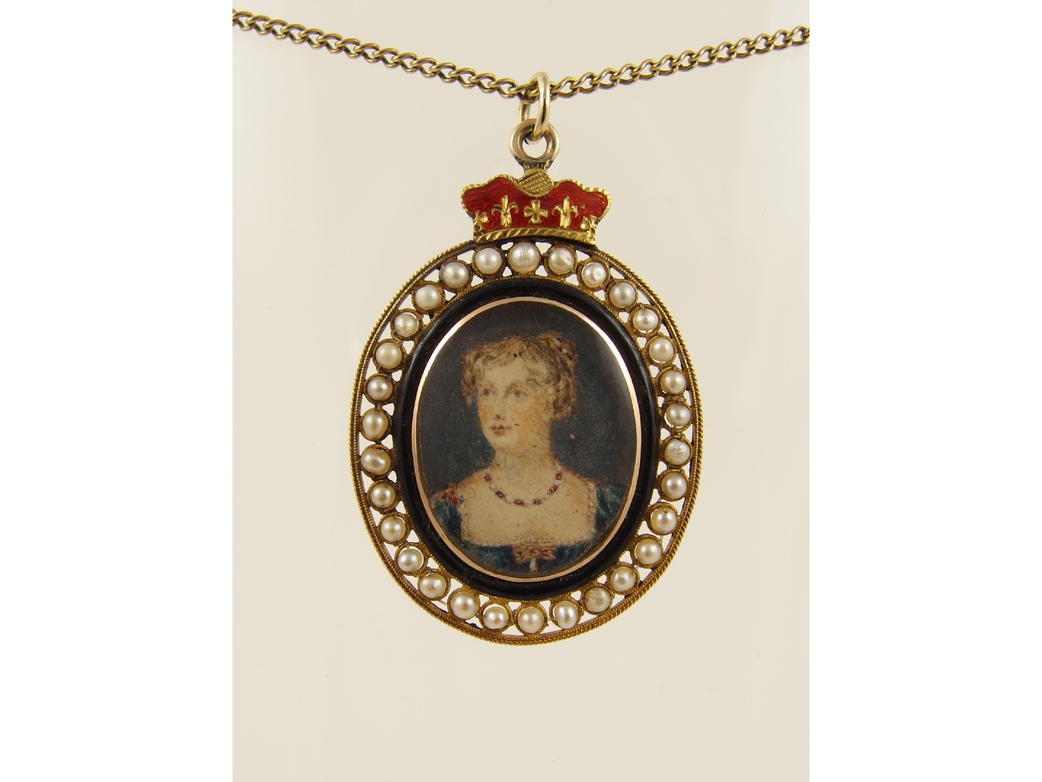 Appraisal: A pendant commemorating the death of Princess Charlotte Augustathe glazed