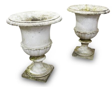 Appraisal: IMPRESSIVE PAIR OF ITALIAN MARBLE URNS TH CENTURY of campana