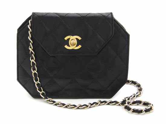 Appraisal: A Chanel Black Quilted Purse logo closure and chainlink strap