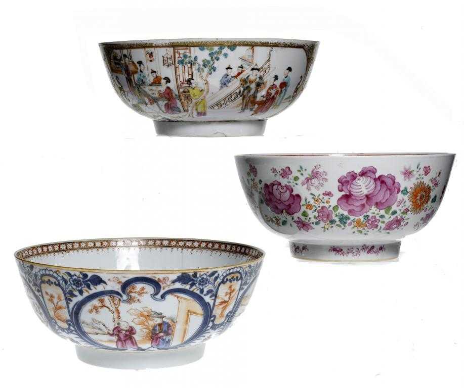 Appraisal: THREE CHINESE EXPORT PORCELAIN BOWLS one painted in brilliant famille