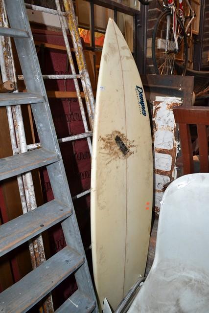 Appraisal: A VINTAGE SURFBOARD