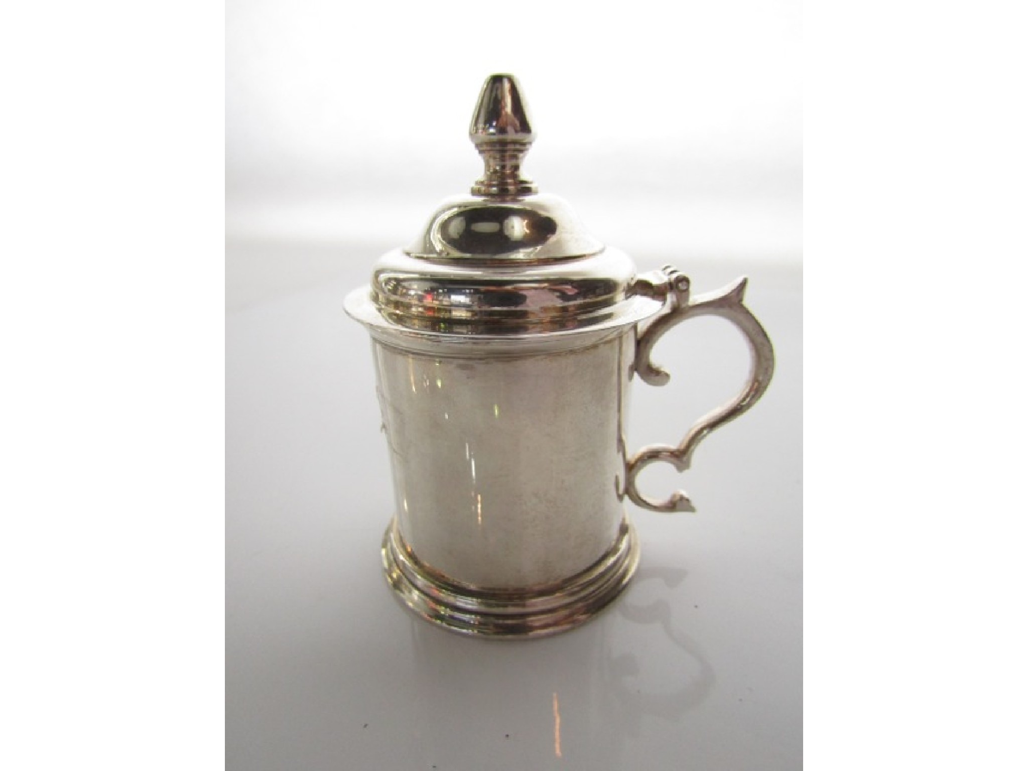 Appraisal: An Irish silver mustard pot Royal Irish Silver Co Dublin