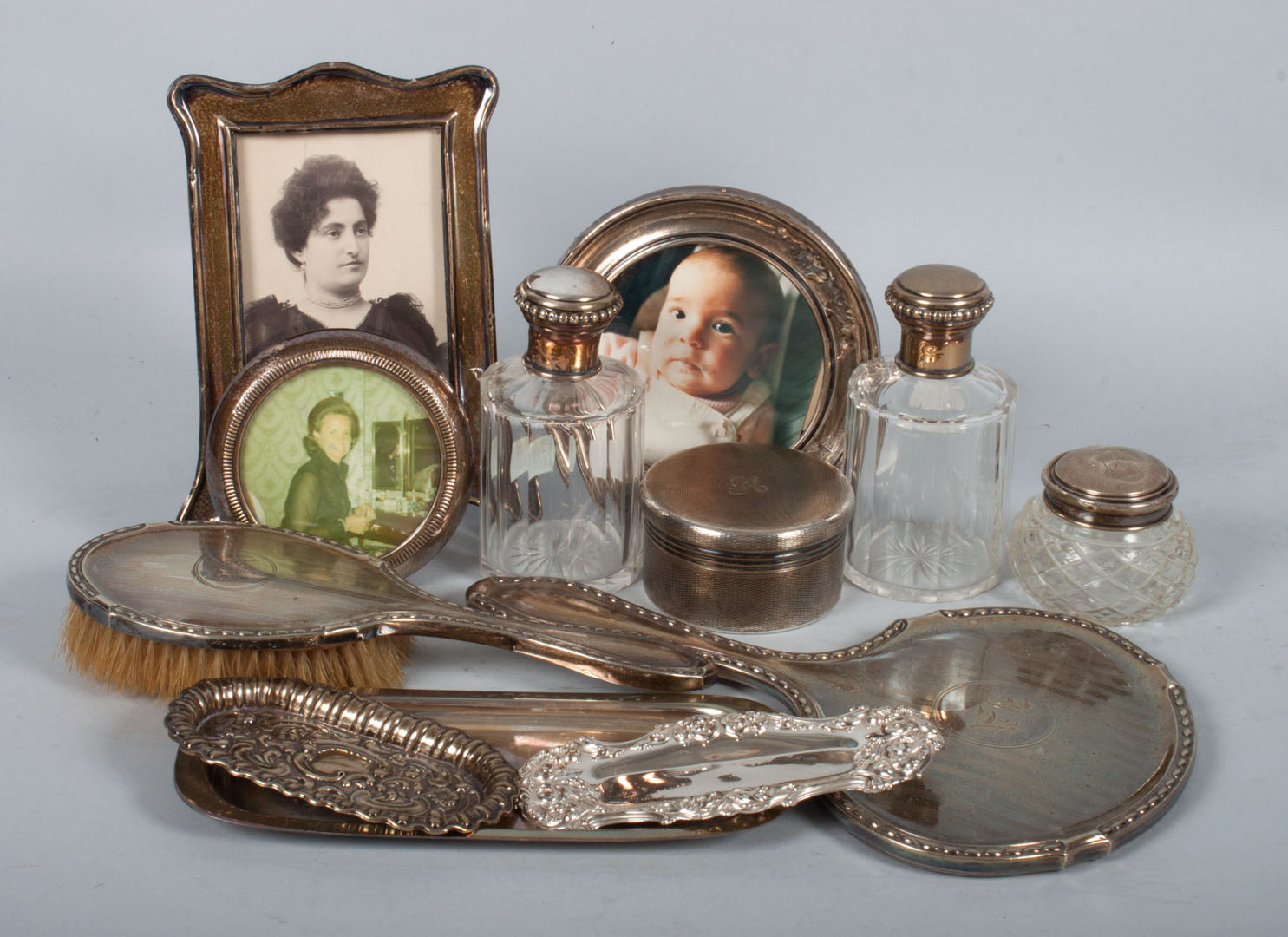 Appraisal: Assorted sterling silver dresser items nine pieces including English powder