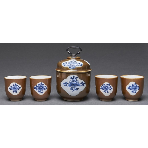 Appraisal: A Chinese Batavian ware jar and cover and four similar