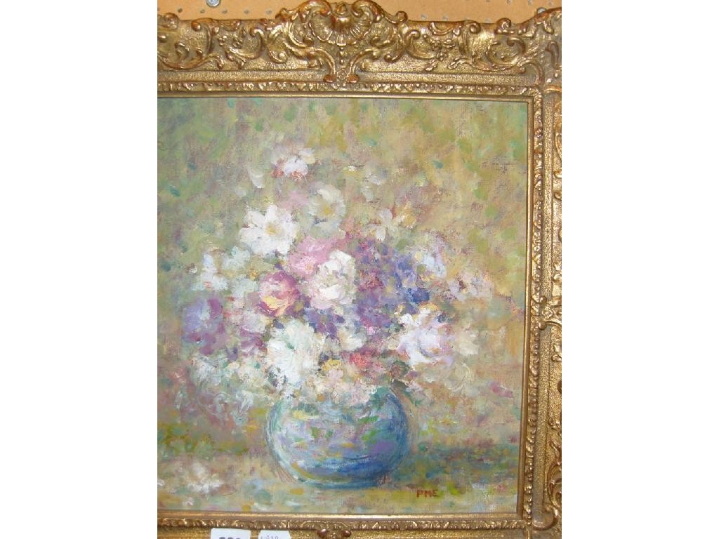 Appraisal: An oil painting on board of a floral still life