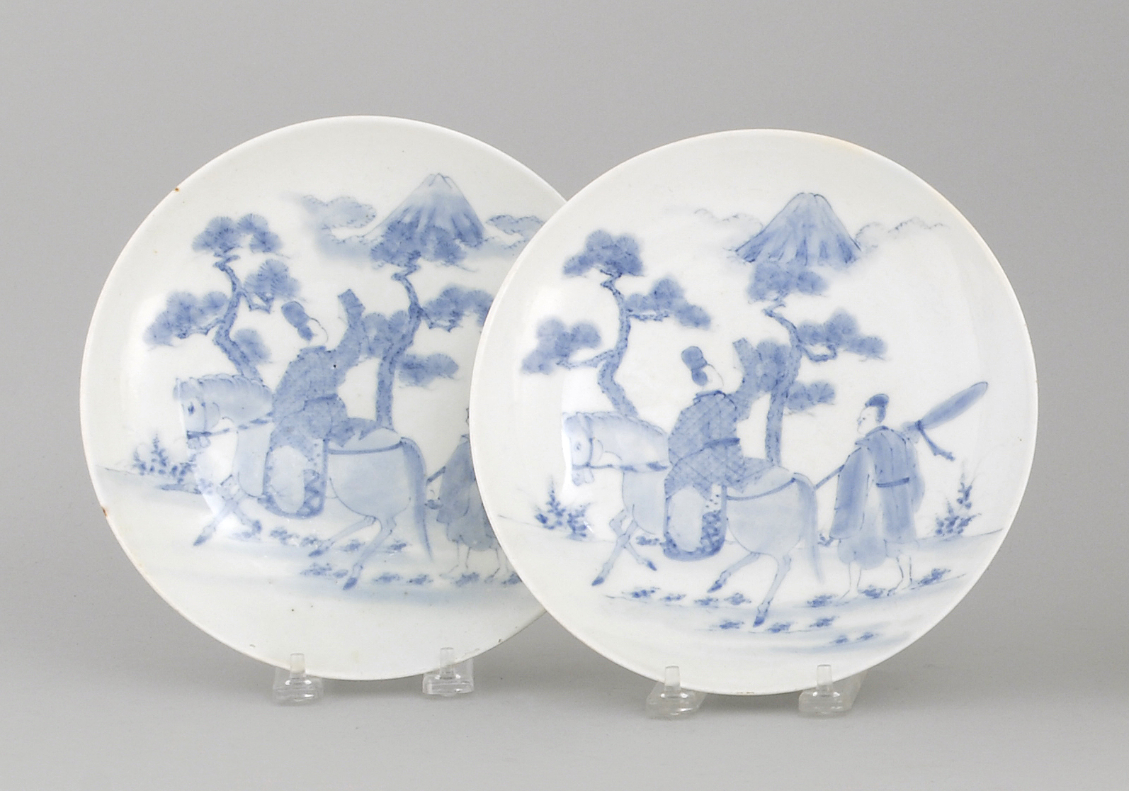 Appraisal: PAIR OF BLUE AND WHITE HIRADO PORCELAIN PLATES Late th