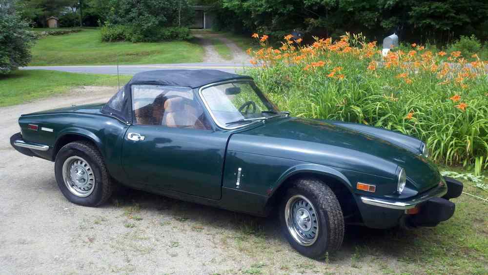 Appraisal: AUTOMOBILE - Triumph Spitfire soft-top convertible in emerald green Frame-off