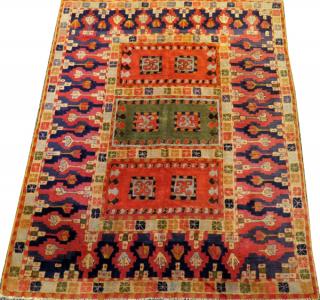 Appraisal: HANDMADE ANTIQUE HOOKED WOOL CARPET HANDMADE ANTIQUE HOOKED WOOL CARPET