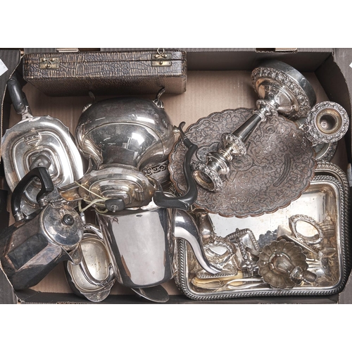 Appraisal: A quantity of plated ware