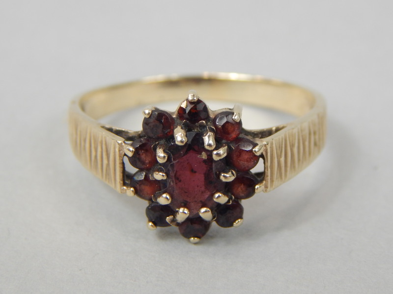 Appraisal: A ct gold dress ring in the form of a